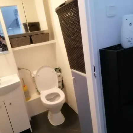 Uroczy Apartament Blisko Centrum * Warschau
