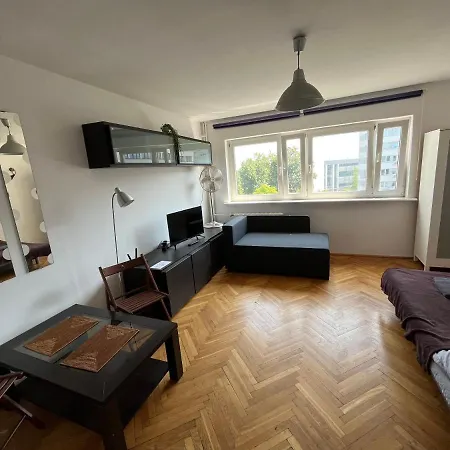 Uroczy Apartament Blisko Centrum شقة